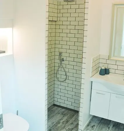 Eno Bageri's Hotelvaerelser Karrebaeksminde