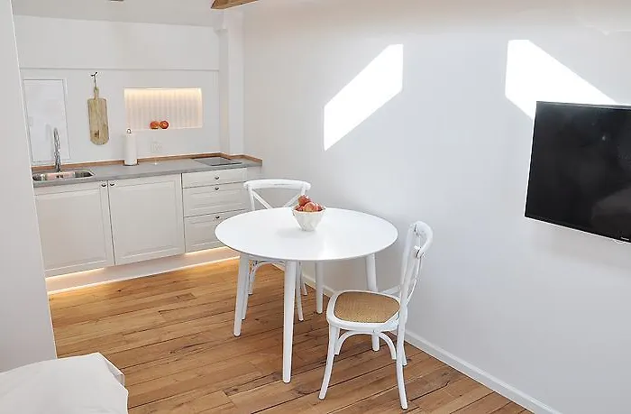 Eno Bageri's Hotelvaerelser Karrebæksminde