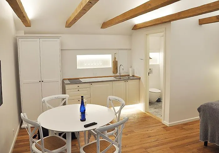 Eno Bageri's Hotelvaerelser Motel