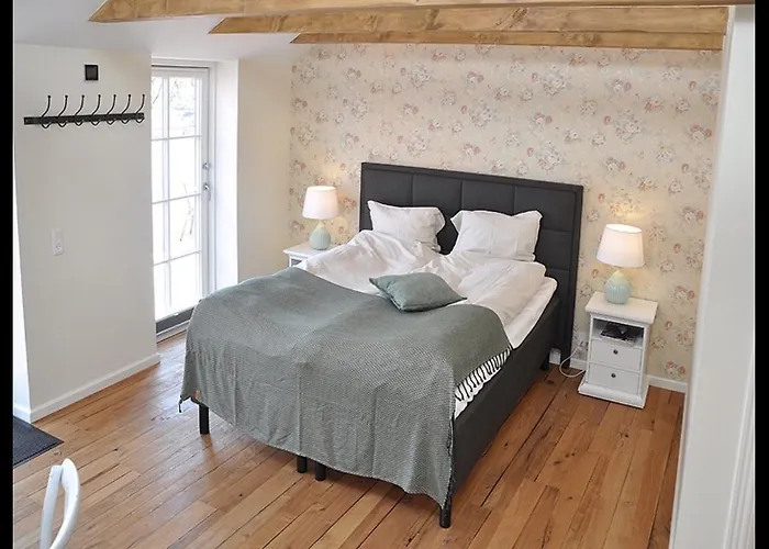 Eno Bageri's Hotelvaerelser * Karrebæksminde